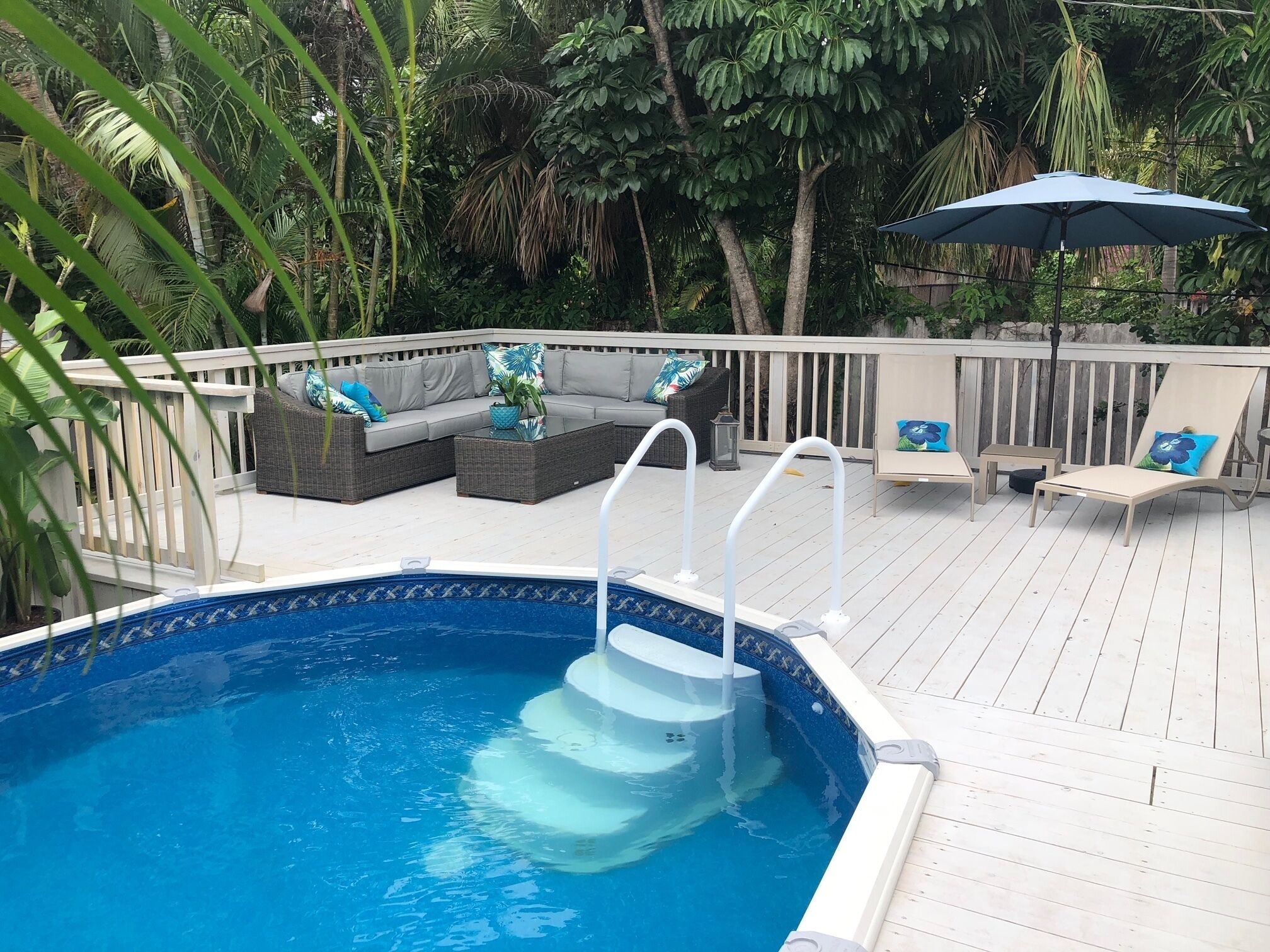 Six Blocks Ocean and Two to.Atlantic. Renovated 3 Bdrm Pool/Spa home.