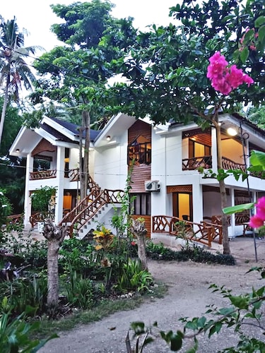 Bruce Beach Resort