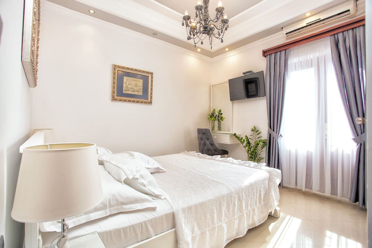 Double Room, Sea View | Premium bedding, minibar, in-room safe, individually decorated