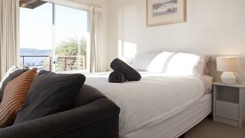 Deluxe House, 3 Bedrooms, River View | 3 bedrooms, premium bedding, down duvets, individually decorated