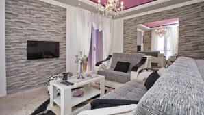 Comfort Apartment, Partial Sea View | Living area | LCD TV - Apartments Admiral (Perast)