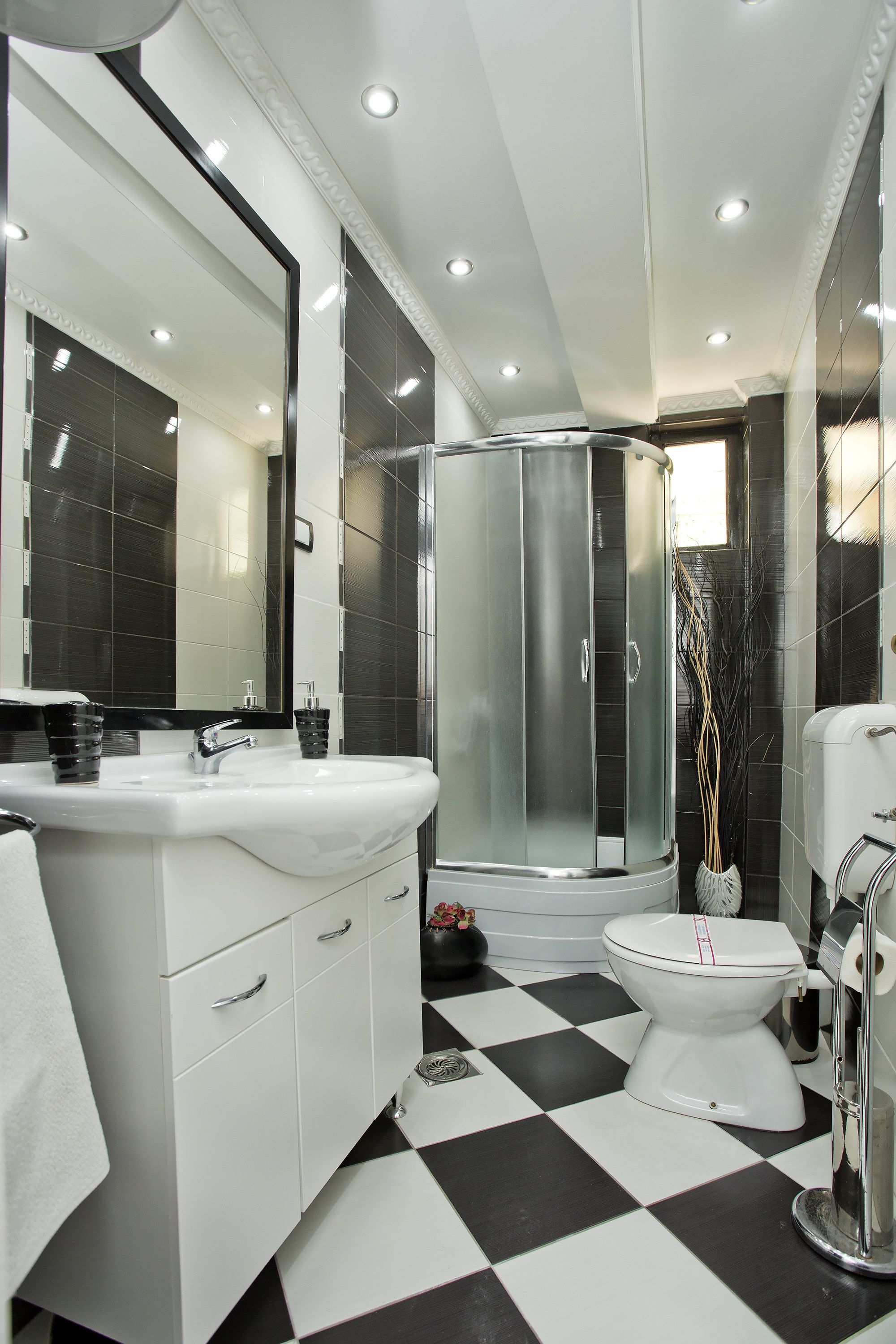 Comfort Apartment, Partial Sea View | Bathroom | Shower, jetted tub, free toiletries, hair dryer