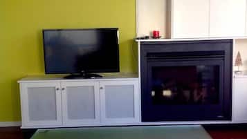 Cottage, 2 kamar tidur | Televisi