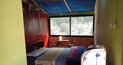 Sneha Home Stay With Ganga River, Amazing Mountain & Laxman Jhula Bridge View..