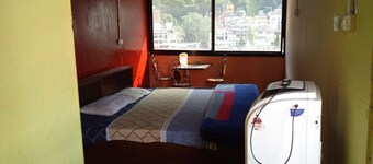 Sneha Home Stay With Ganga River, Amazing Mountain & Laxman Jhula Bridge View..