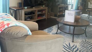 Smart TV, video games