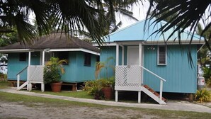 Front of property - Matenga Beach Bungalows (Rarotonga)