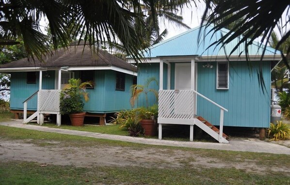 Front of property - Matenga Beach Bungalows (Rarotonga)
