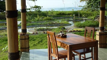 Aamiainen, lounas ja illallinen