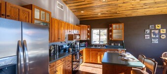 Bison Lodge ~ Gran casa a menos de 5 millas del Parque Nacional de Yellowstone