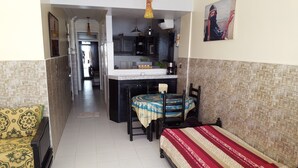 1 bedroom, iron/ironing board, internet, bed sheets