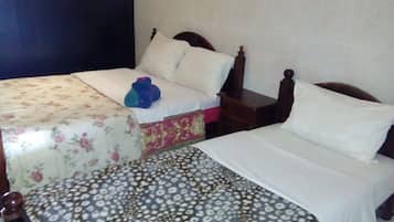 1 bedroom, iron/ironing board, internet, bed sheets