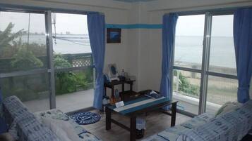 Deluxe Room | In-room safe, blackout drapes, soundproofing, free WiFi