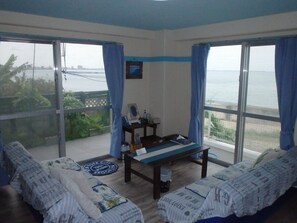 Coffres-forts dans les chambres, rideaux occultants