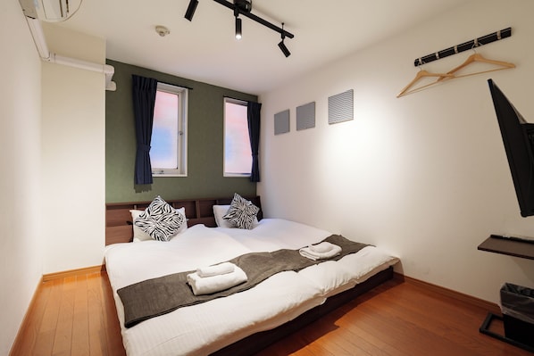 Kamar Twin Standar, Bebas Asap Rokok | Wi-Fi gratis dan seprai linen