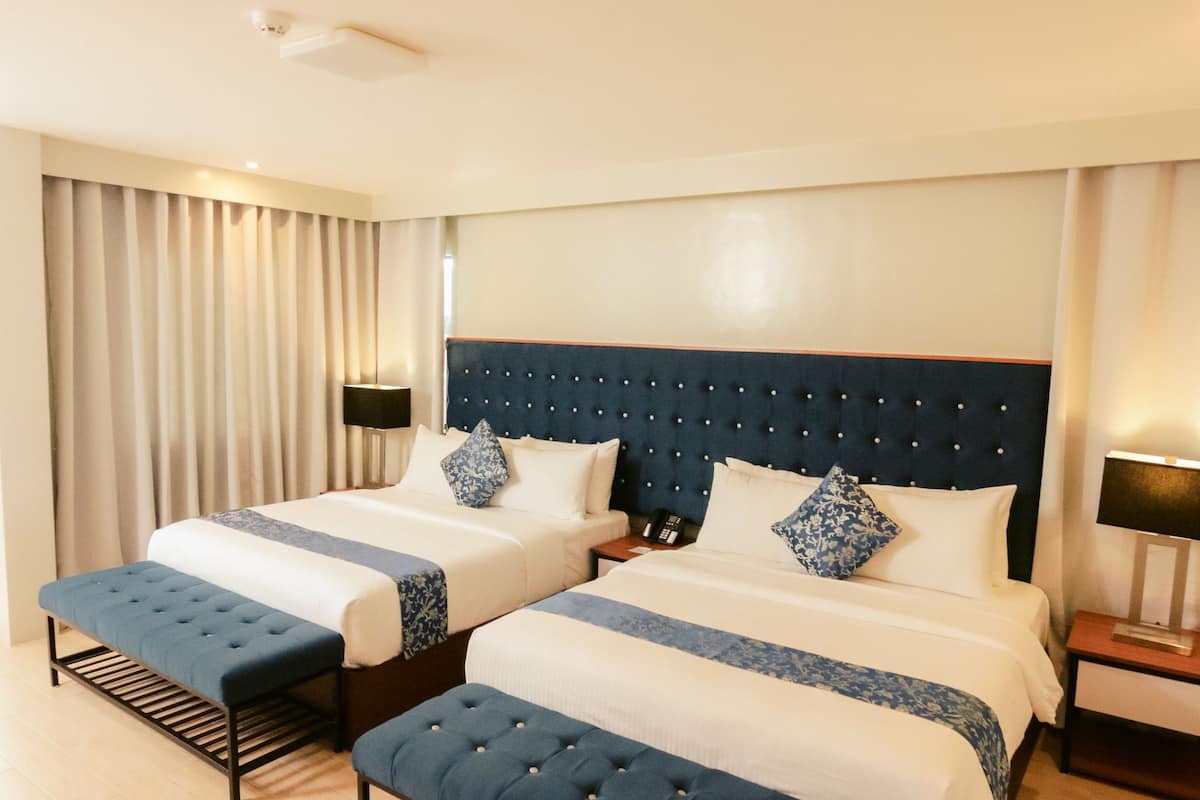 Premium-Doppelzimmer | Hochwertige Bettwaren, Zimmersafe, Schreibtisch, Verdunkelungsvorhänge