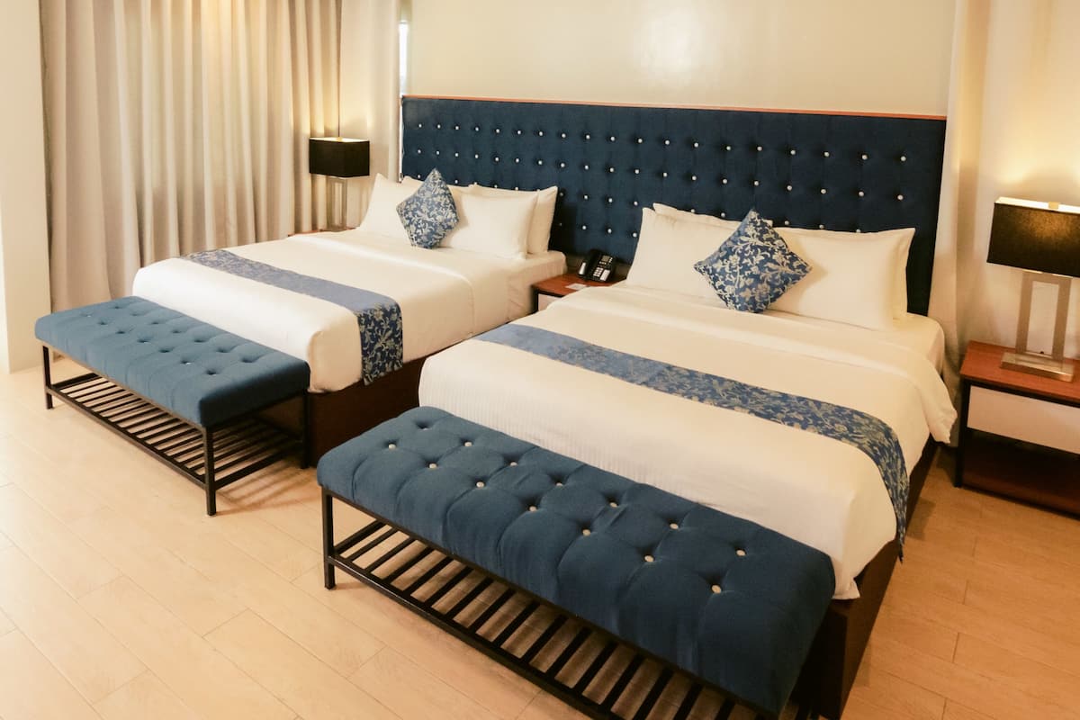 Premium Double Room | 1 bedroom, premium bedding, in-room safe, desk