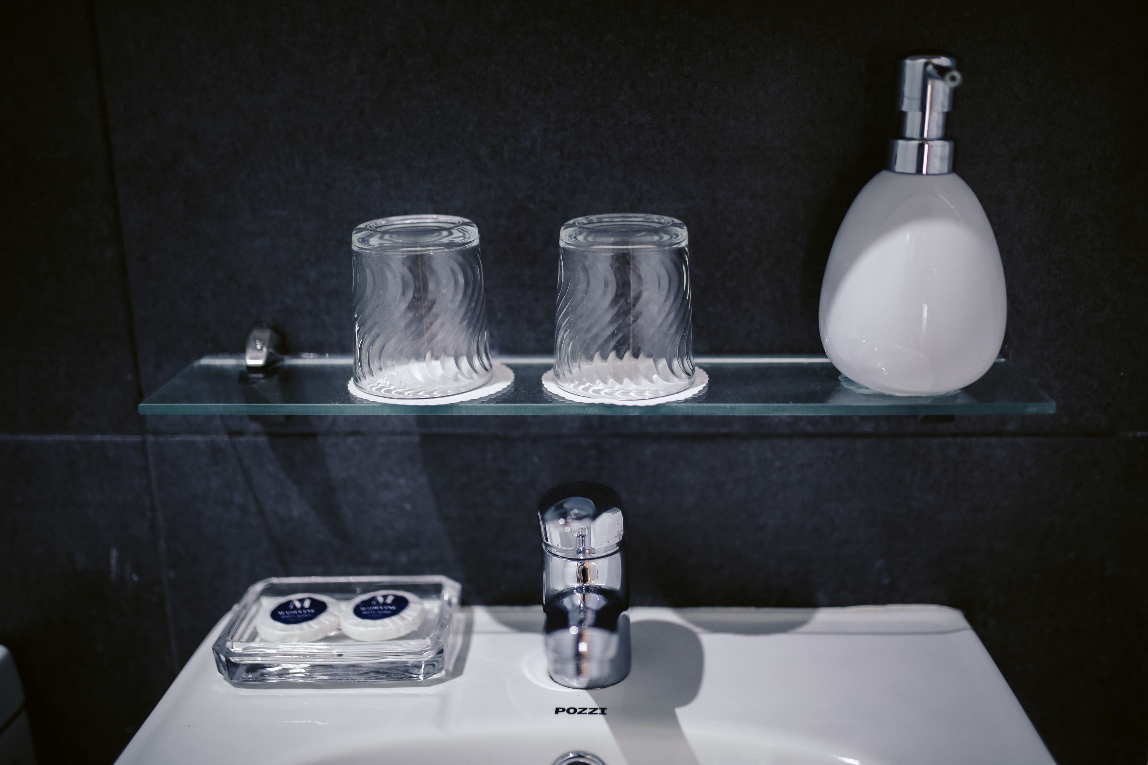 shower, rainfall showerhead, free toiletries, hair dryer