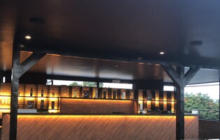 Bar (en la propiedad)