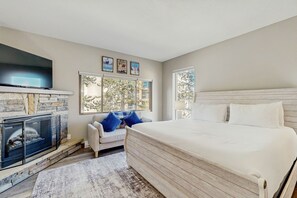 2 bedrooms, internet, bed sheets