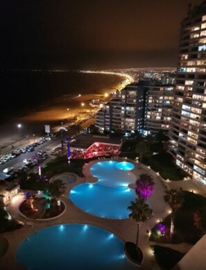 Façade de l’hébergement - soirée/nuit