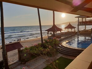 Royal Suite | Balcony view - 77 Sunset Plaza (Cisolok)