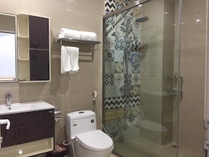 Apartment, 1 Bedroom | Bathroom | Shower, free toiletries, hair dryer, slippers - Ha Thinh Phat Apartment (Hai Phong)