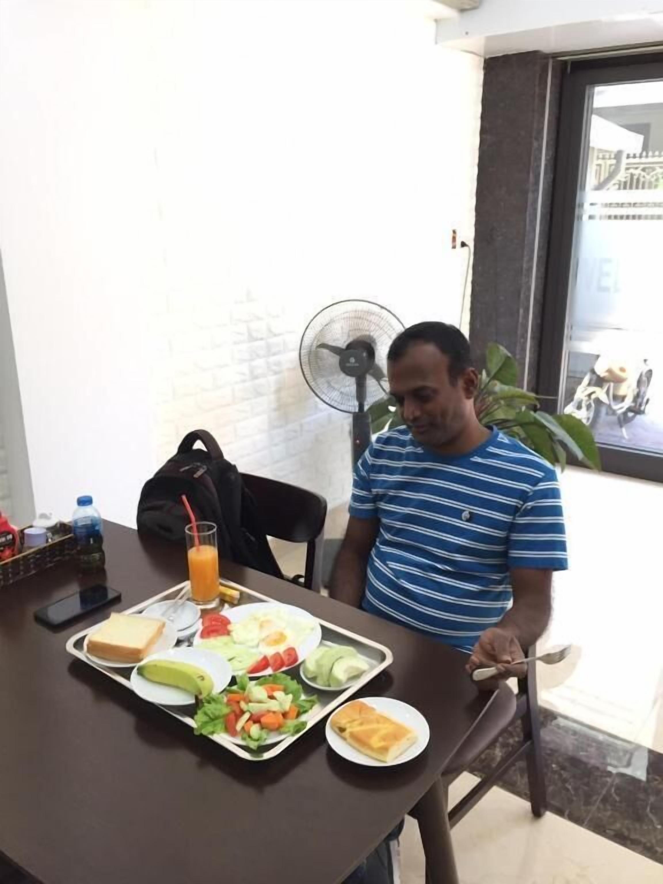 تناول الطعام