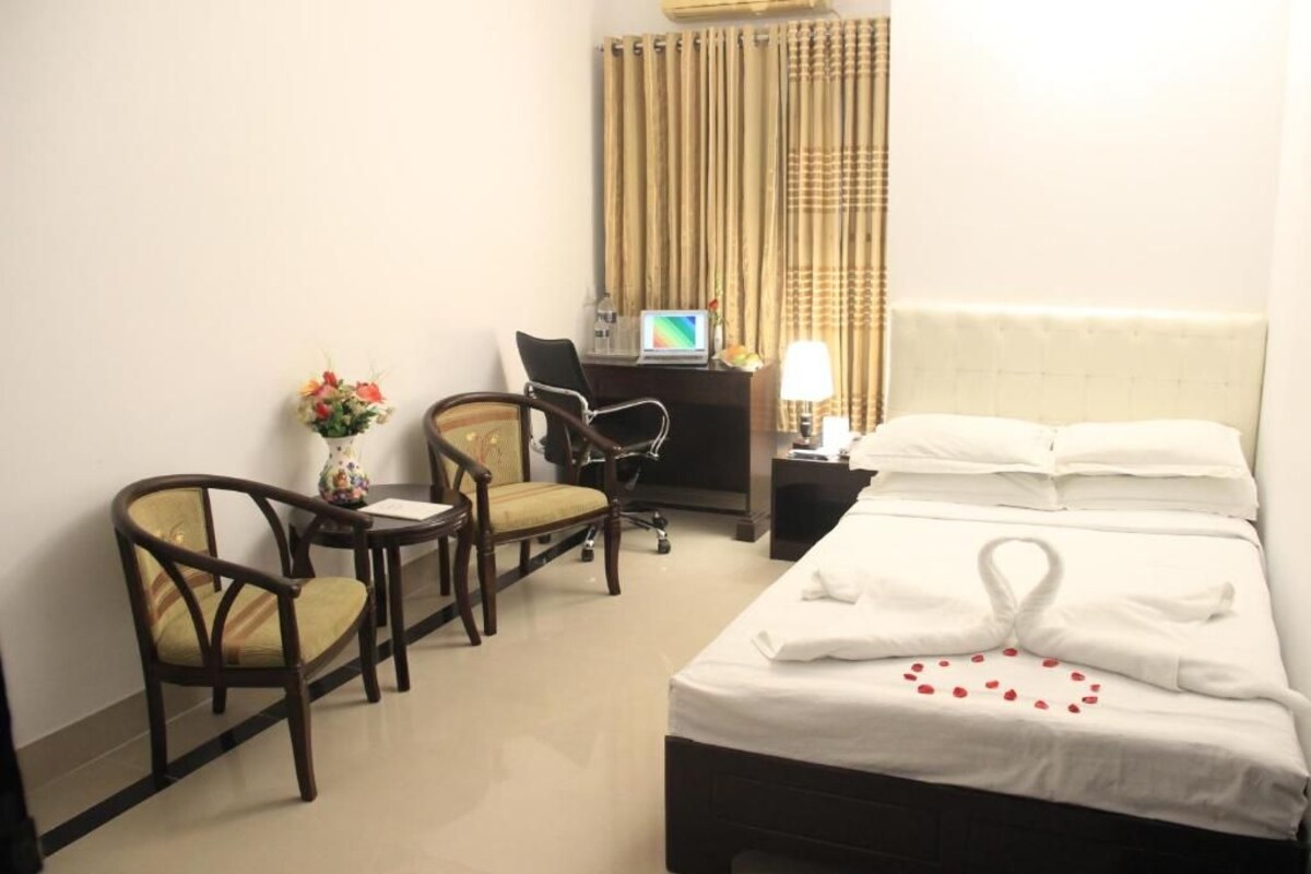 Deluxe Single Room | Minibar, soundproofing, rollaway beds (surcharge)