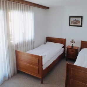 2 soverom, strykejern/-brett, wi-fi (inkludert) og sengetøy