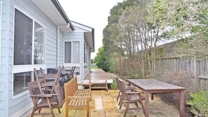 Outdoor dining - Welcome Break Pet Friendly (INVERLOCH)