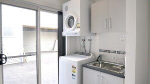 Interior - Flying Colours, comfort and convenience by the sea! (INVERLOCH)