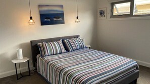 3 soverom, skrivebord, strykejern/-brett og wi-fi