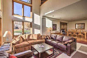 TV, fireplace, DVD player - Colorado Home On Golf Course, Near Vail Ski Resort (Avon)