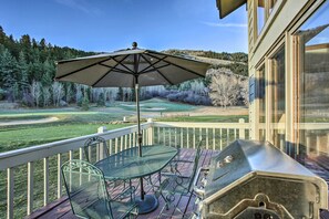 Outdoor dining - Colorado Home On Golf Course, Near Vail Ski Resort (Avon)