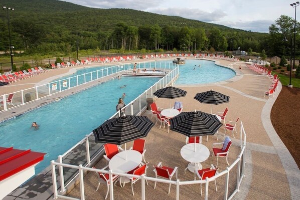 Outdoor pool, a heated pool