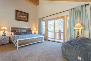 3 chambres, fer et planche à repasser, Wi-Fi gratuit, draps fournis