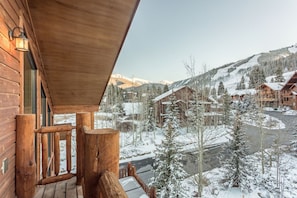 Property grounds - ♥ Slopeside Retreat | Large & Built For Families | Sleeps 17! | Ski Hill Views (Winter Park)