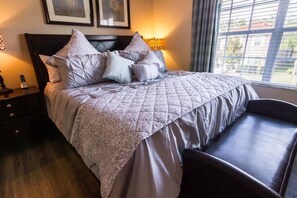 4 bedrooms, iron/ironing board, WiFi, bed sheets