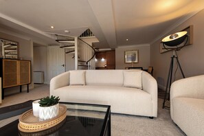 Een televisie en een dvd-speler