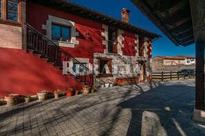 Exterior - Casa Ángela - country house in Villanueva de la Peña (Cantabria) | 6 guests (Villanueva De La Peña)