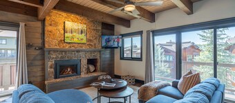 Waterford 23 | Pet Friendly | Indoor Hot Tub & Sauna | Prime Location