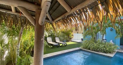 đTranquil Vibe with Your Own Private PoolđPerfect Location!