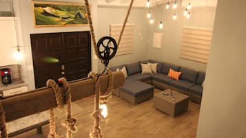 Smart TV, Netflix, servizi in streaming, impianto stereo