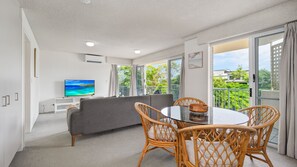Interior - Windbourne unit 4 Golden Beach QLD (Golden Beach)