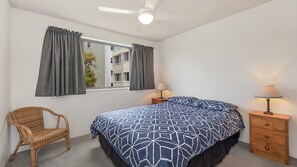 2 bedrooms, WiFi, bed sheets - Windbourne unit 4 Golden Beach QLD (Golden Beach)