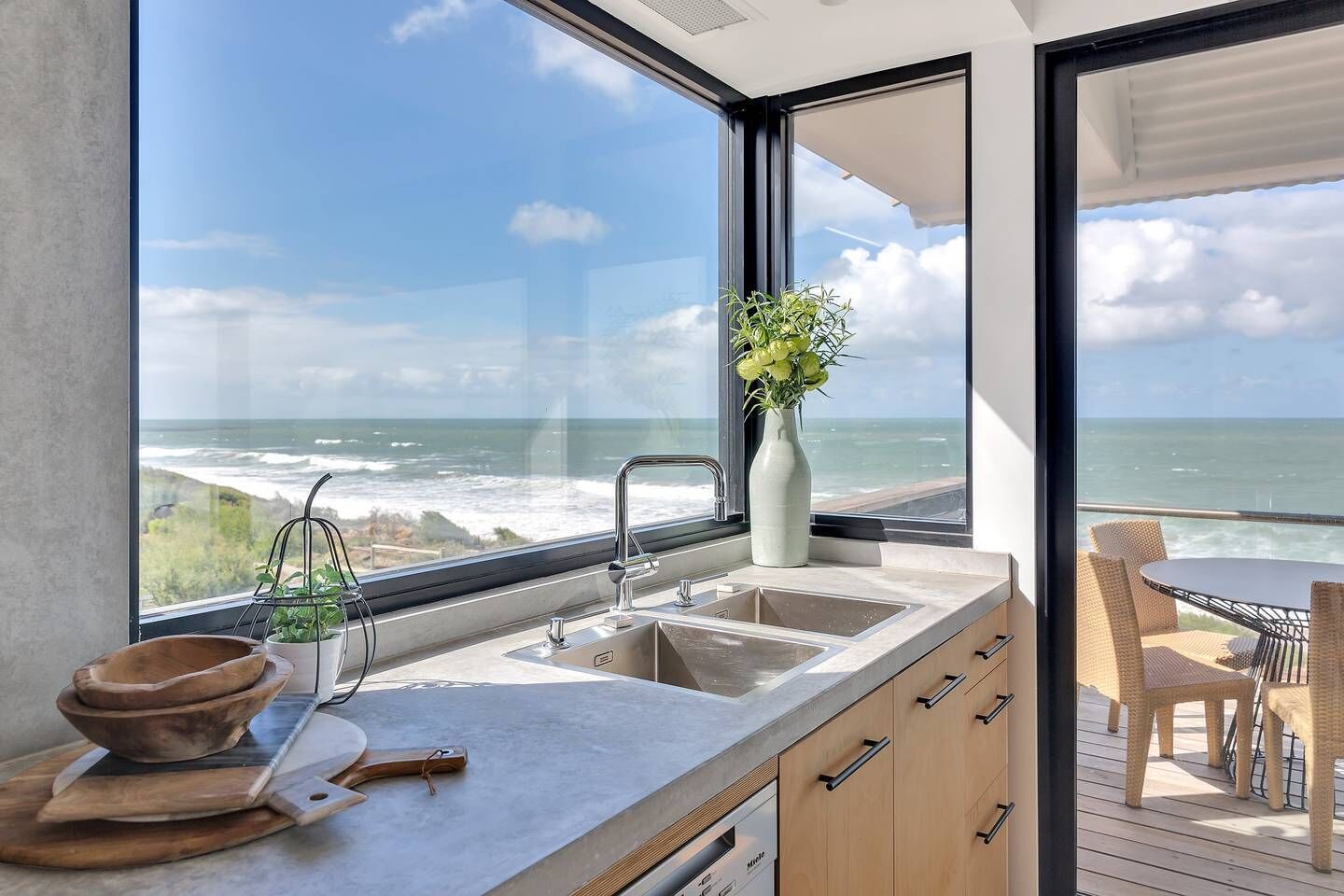 Boomer Paradise - 15 Boomer Drive - Luxury - Wi-Fi — image 11