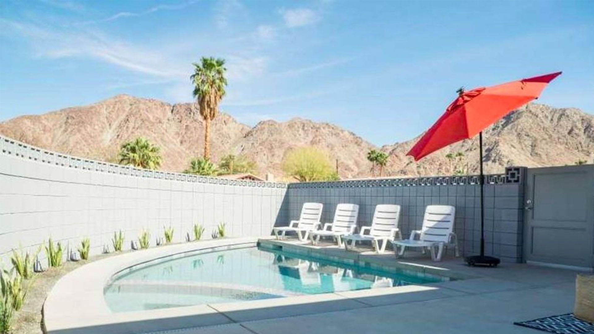Modern Home, Pool & Spa 3 Bedroom/2.5 Bath /  Permit number 066675