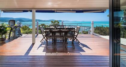 Top Location, Incredible Views, Private Pool...