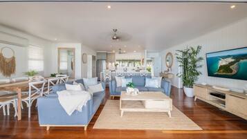 Smart TV, Netflix, streaming services